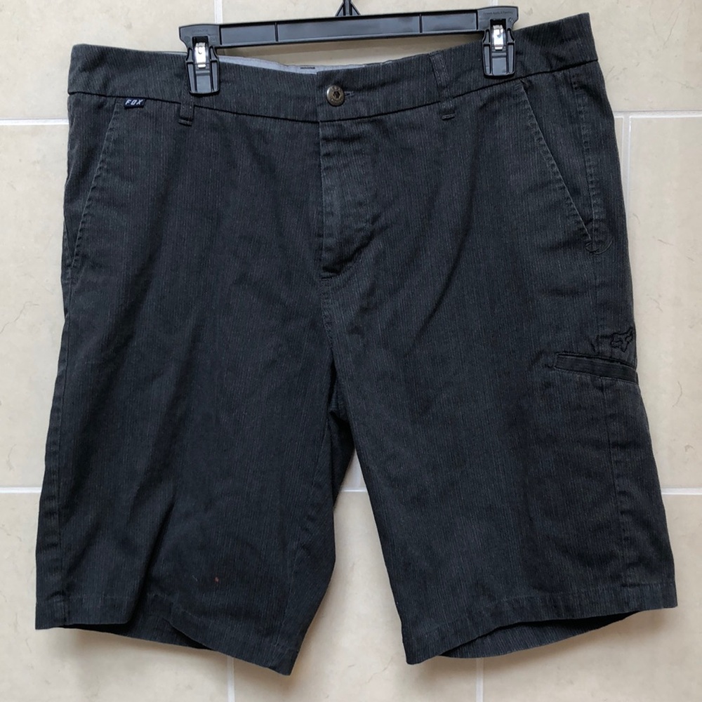 Fox Gray Grey Pinstripe Cotton Blend Shorts Sz 36 (actually a 38 Waist)